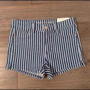 NWT! American Eagle Jean Shorts